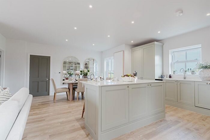 5 Bedroom Detached House For Sale In Manningtree Park, Mistley, Manningtree, CO11