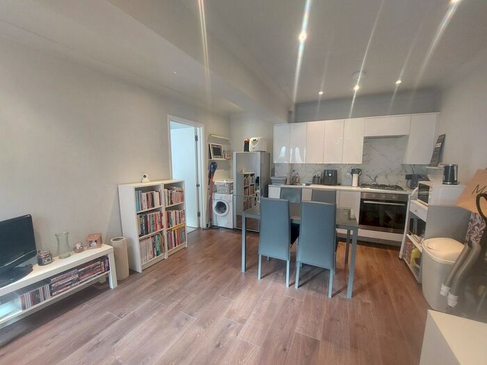 1 Bedroom Flat To Rent In Court Road, Shirley, Southampton, SO15