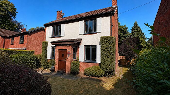 3 Bedroom Detached House For Sale In Kirkgate Lane, South Hiendley, Barnsley, S72