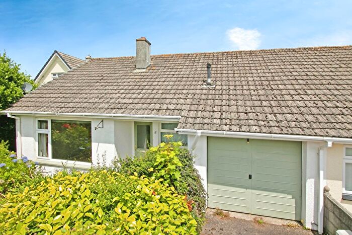 2 Bedroom Bungalow For Sale In Green Crescent, Helston, Cornwall, TR13