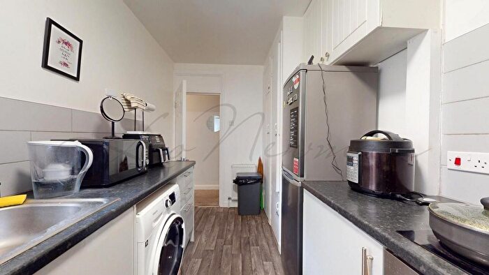 2 Bedroom Flat To Rent In Danes Court, Wembley, HA9
