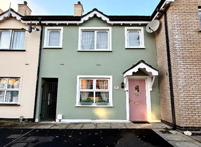 3 Bedroom Mid Terraced House For Sale In Gortin Meadows, L'Derry, BT47