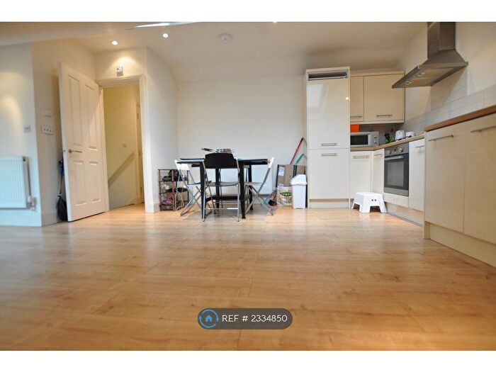 1 Bedroom Flat To Rent In East End Road, London, N2