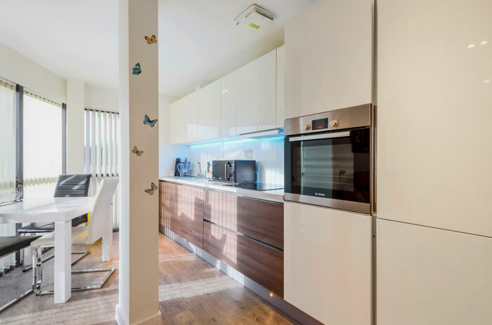 2 Bedroom Apartment To Rent In Freya House, London Road, RG24