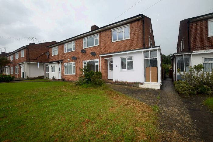 2 Bedroom Flat To Rent In Chingford, E4