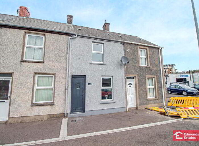 2 Bedroom Mid Terraced House For Sale In Circular Road, Larne, BT40