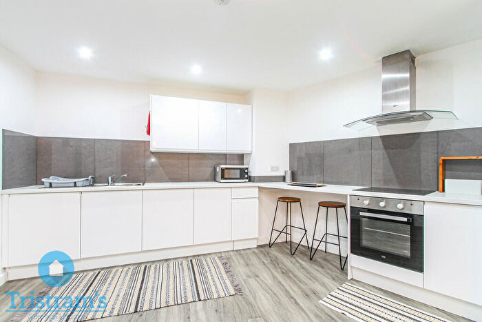 2 Bedroom Apartment To Rent In Henry Road, Lenton, NG7