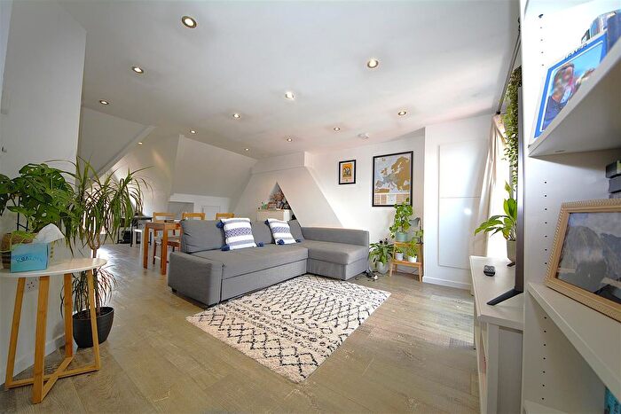 1 Bedroom Flat To Rent In Durham Road, East Finchley, N2