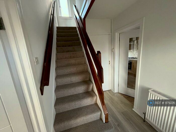 2 Bedroom Semi-Detached House To Rent In Dumgoyne Avenue, Milngavie, Glasgow, G62