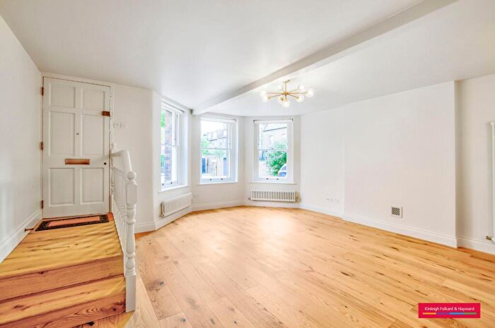 3 Bedroom Flat To Rent In Inglewood Road, West Hampstead, London, NW6