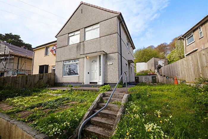 3 Bedroom Semi-Detached House For Sale In Pike Road, Plymouth, PL3