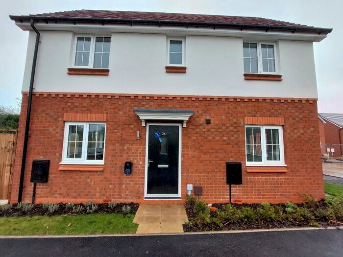 2 Bedroom Semi-Detached House For Sale In Leicester Road, LE10