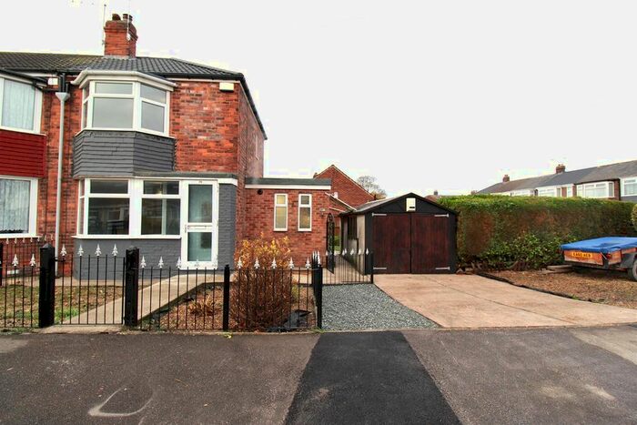 2 Bedroom End Of Terrace House To Rent In Brendon Avenue, Hull HU8