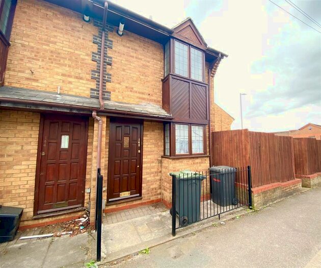 1 Bedroom Maisonette To Rent In High Town Road, Luton, LU2