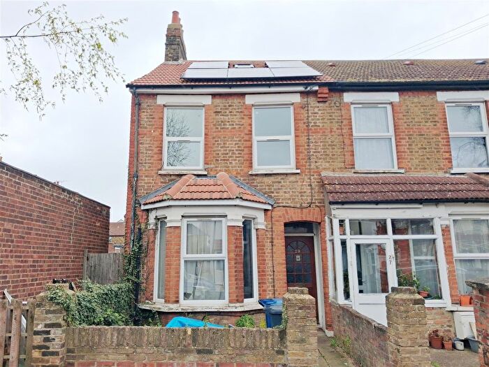3 Bedroom End Terrace House For Sale In Tachbrook Road, Southall, UB2