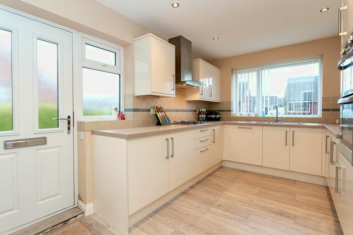 2 Bedroom Semi-Detached Bungalow To Rent In Poplar Crescent, Harrogate, HG1