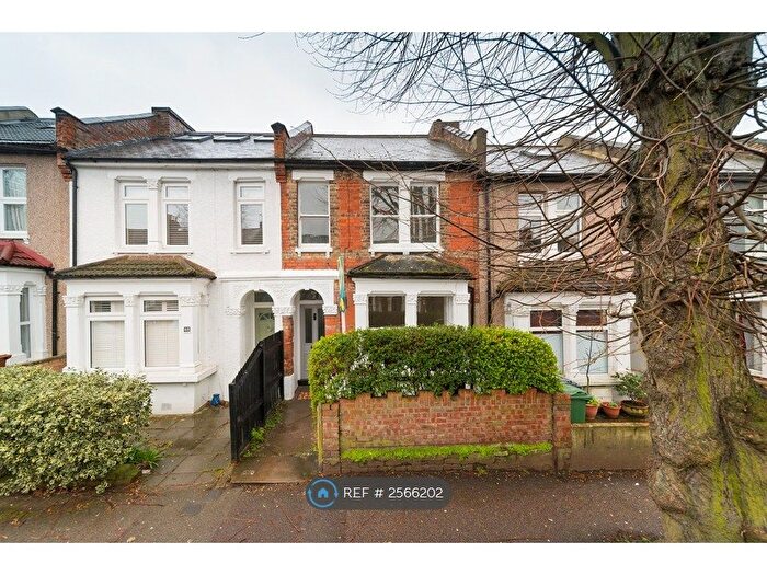3 Bedroom Terraced House To Rent In Mansfield Road, London, E17