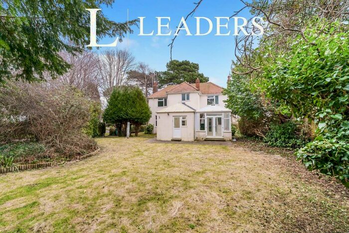 3 Bedroom Detached House To Rent In Harefield Road, PO22