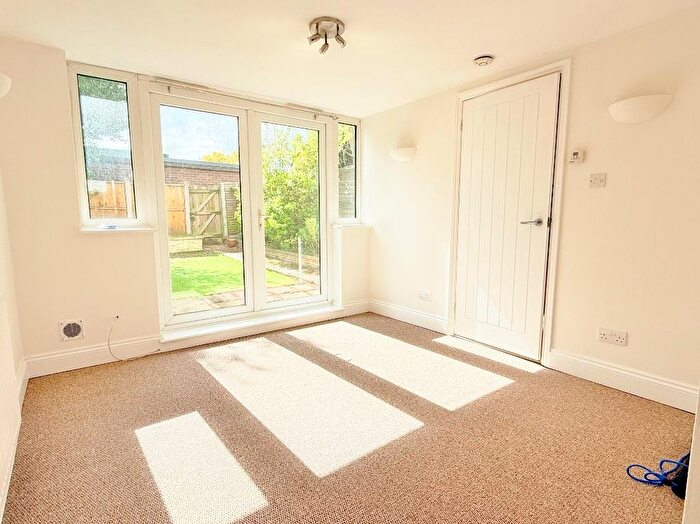 1 Bedroom Flat To Rent In Fielden Way, Newmarket, CB8