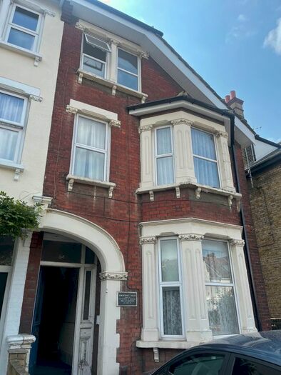 1 Bedroom Flat To Rent In Pelham Rd, Gravesend, DA11