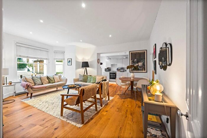 2 Bedroom Apartment To Rent In Belsize Grove, Belsize Park, NW3