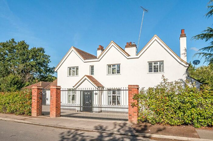 5 Bedroom Detached House For Sale In South Mimms, Potters Bar, EN6