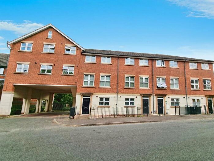 2 Bedroom Apartment To Rent In Knights Mews, Park Road, Rushden, NN10