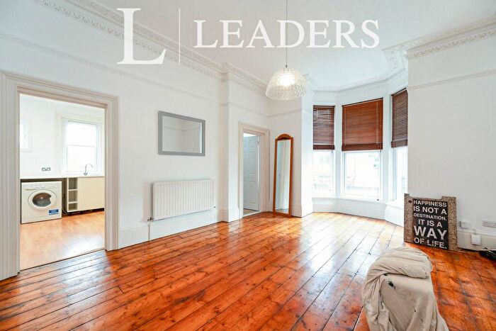 2 Bedroom Flat To Rent In Osborne Road, Southsea, PO5