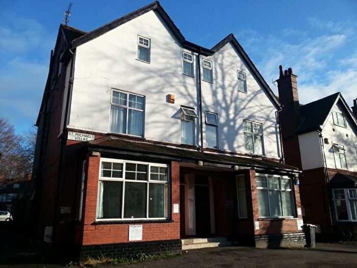 9 Bedroom Semi-Detached House To Rent In St Michaels Villas, Headingley, Leeds, LS6