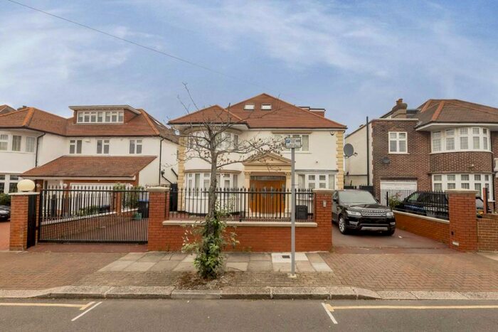 5 Bedroom Detached House To Rent In Dobree Avenue, Kensal Rise, NW10