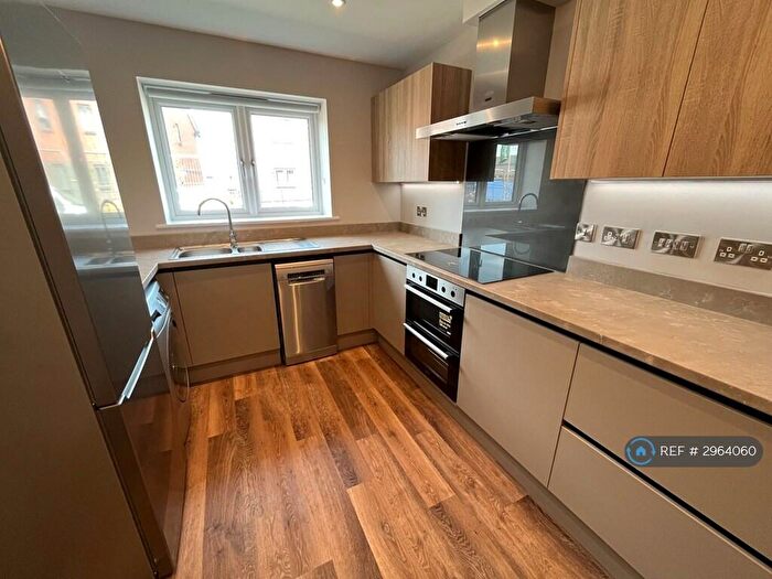 3 Bedroom Semi-Detached House To Rent In Hutchings Drive, Exeter, EX1