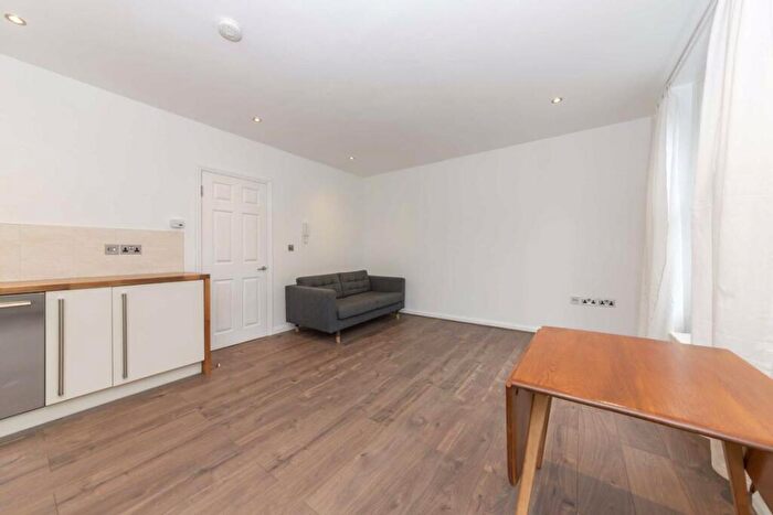 1 Bedroom Flat To Rent In City Road, London, EC1V