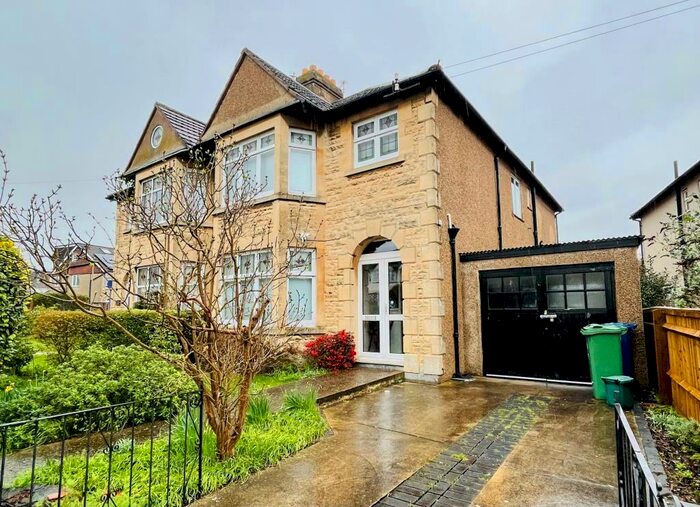 3 Bedroom Semi-Detached House To Rent In York Road, Headington, OX3