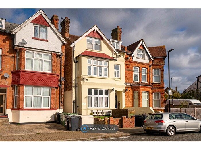 1 Bedroom Flat To Rent In Gleneldon Road, London, SW16