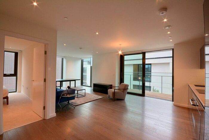 2 Bedroom Flat To Rent In St Gabriel Walk, Elephant And Castle, SE1