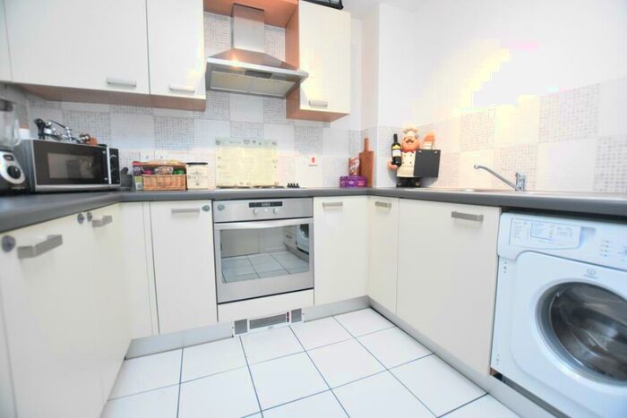 1 Bedroom Flat To Rent In Croydon Road, BR3