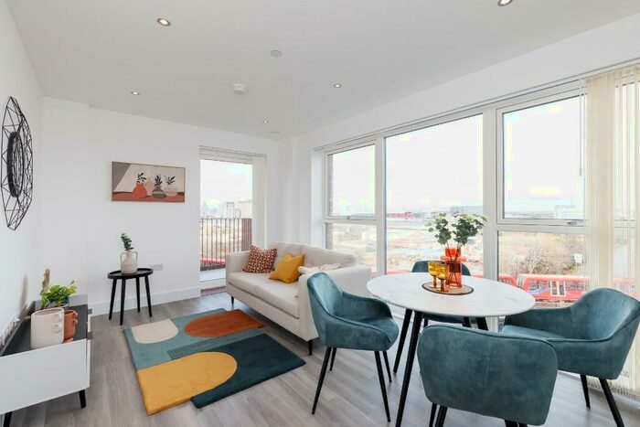 1 Bedroom Flat To Rent In Thames Road, London, E16