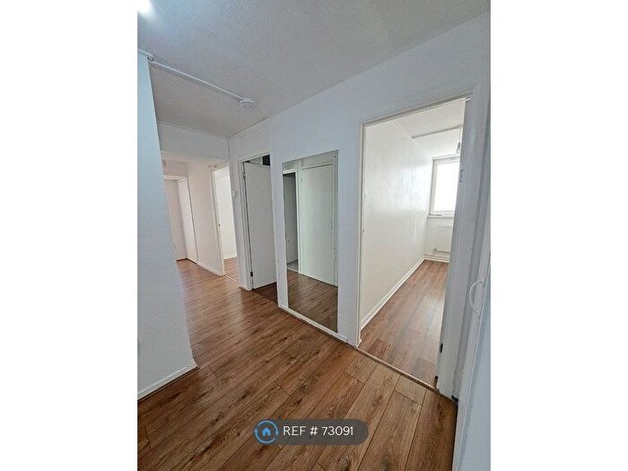 3 Bedroom Flat To Rent In Colne House, Barking, IG11