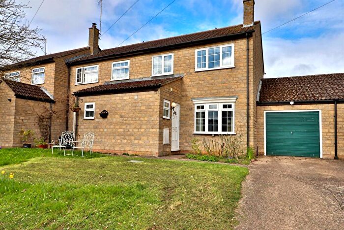 3 Bedroom Detached House For Sale In Main Street, Ailsworth, Peterborough, PE5
