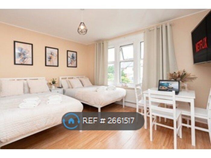 Studio To Rent In Queens Park Road, Bournemouth, BH8