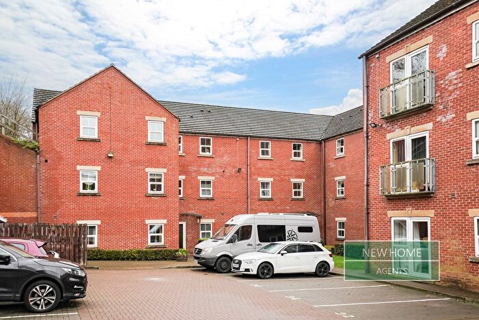2 Bedroom Flat For Sale In Stephenson House, Pullman Court, Morley, Leeds, LS27