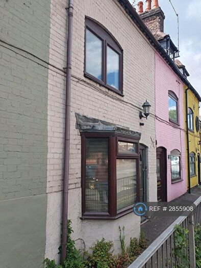 2 Bedroom Terraced House To Rent In West Wycombe Road, High Wycombe, HP12