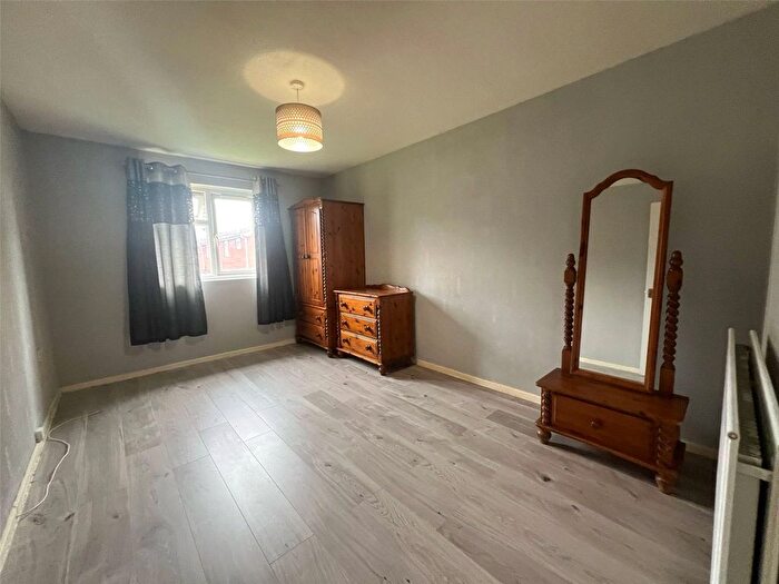 1 Bedroom Flat To Rent In Kingsclere Walk, Merry Hill, Wolverhampton, WV4