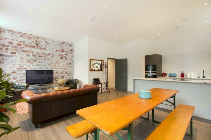 3 Bedroom Apartment To Rent In Goldsmiths Row, Cambridge Heath, London, E2