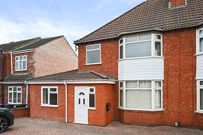 6 Bedroom Semi-Detached House To Rent In Brunswick Street, Leamington Spa, CV31