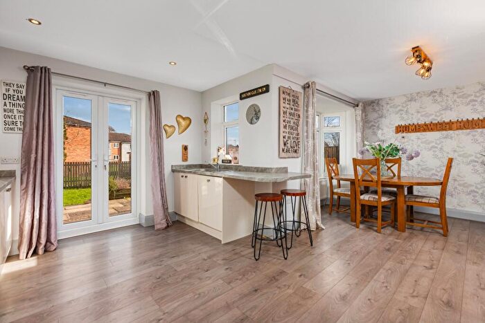 3 Bedroom Semi-Detached House For Sale In Mowbray Road, Catterick Village, DL10