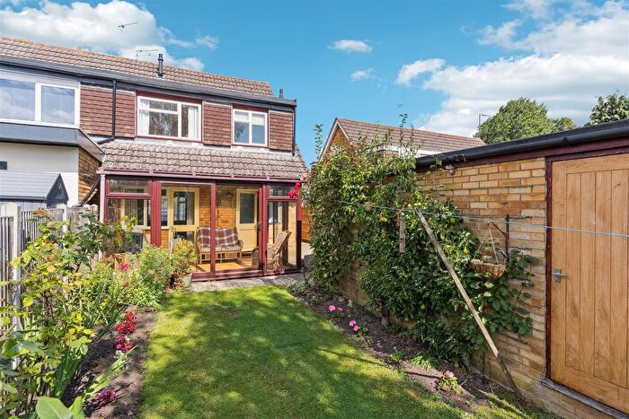 3 Bedroom Semi-Detached House For Sale In Carlton Close, Newport Pagnell, MK16