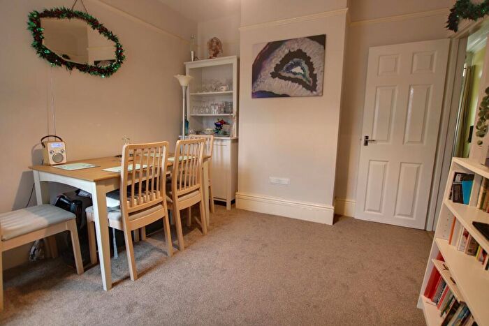 3 Bedroom Semi-Detached House For Sale In St Denys, Southampton, SO17