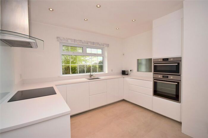 4 Bedroom Detached House To Rent In Grangewood Gardens, Adel, Leeds, LS16