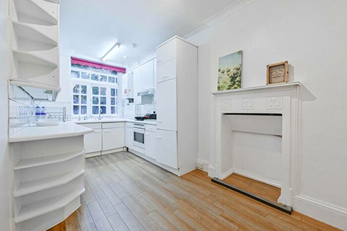 2 Bedroom Flat To Rent In Grove End House, Grove End Road, St John's Wood, London, NW8